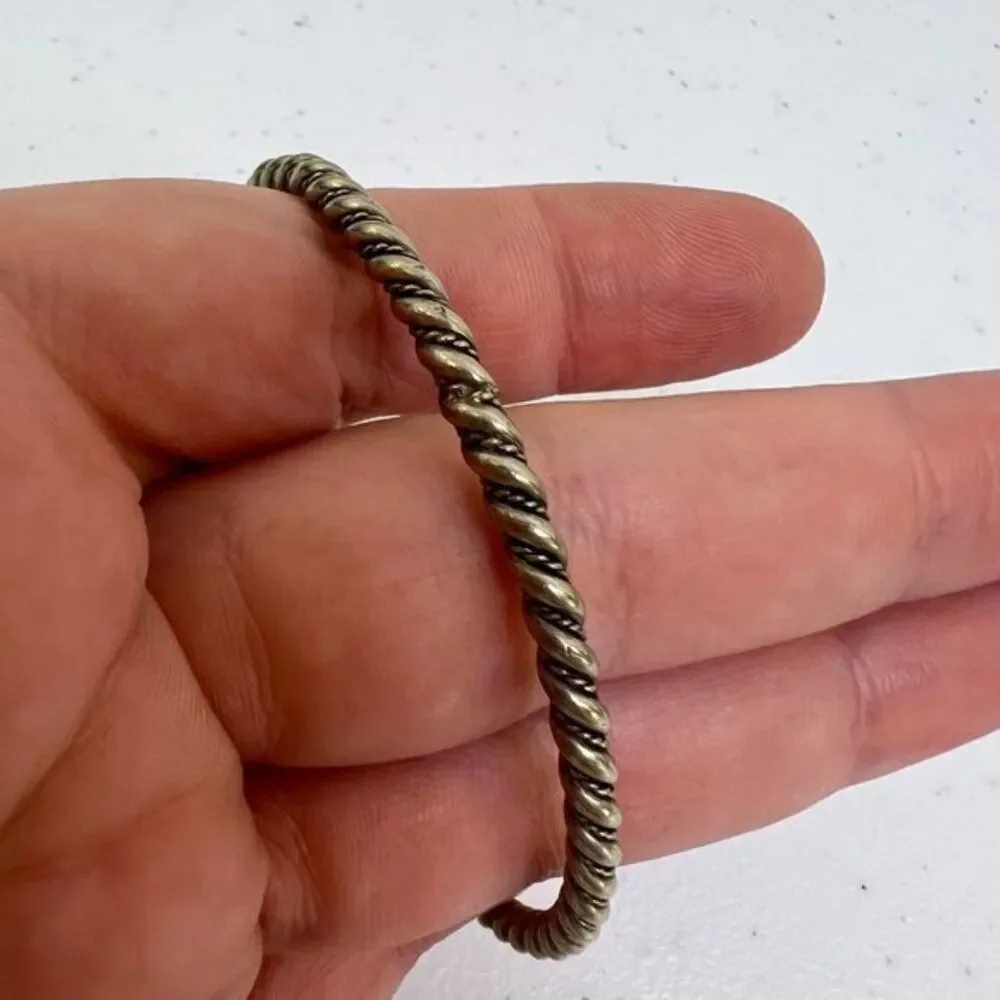 Mexico Bangle Twist Swirl Bracelet‎ Silver Tone Rope Thin